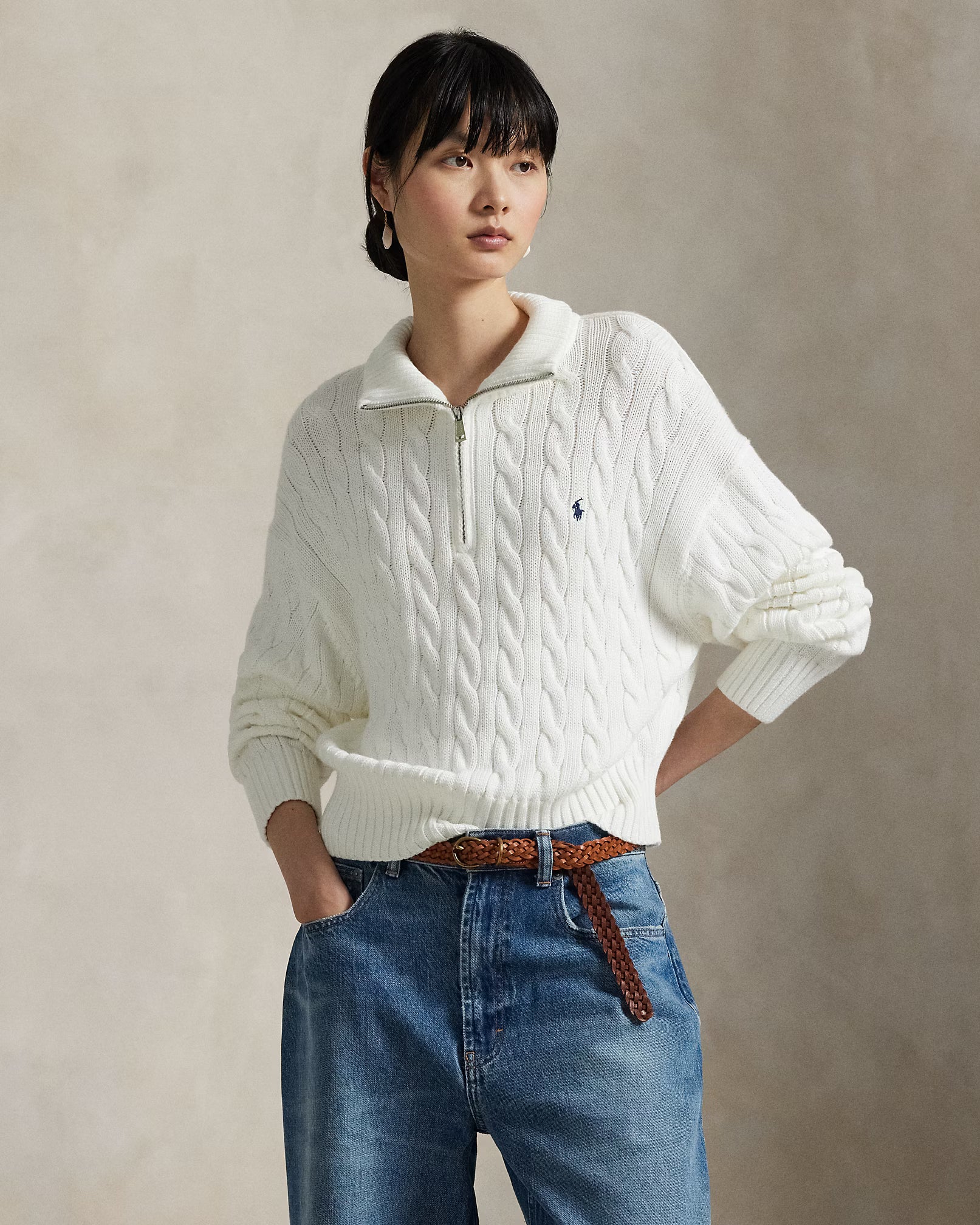 Suéter de algodão com trama trançada e zíper até o peito