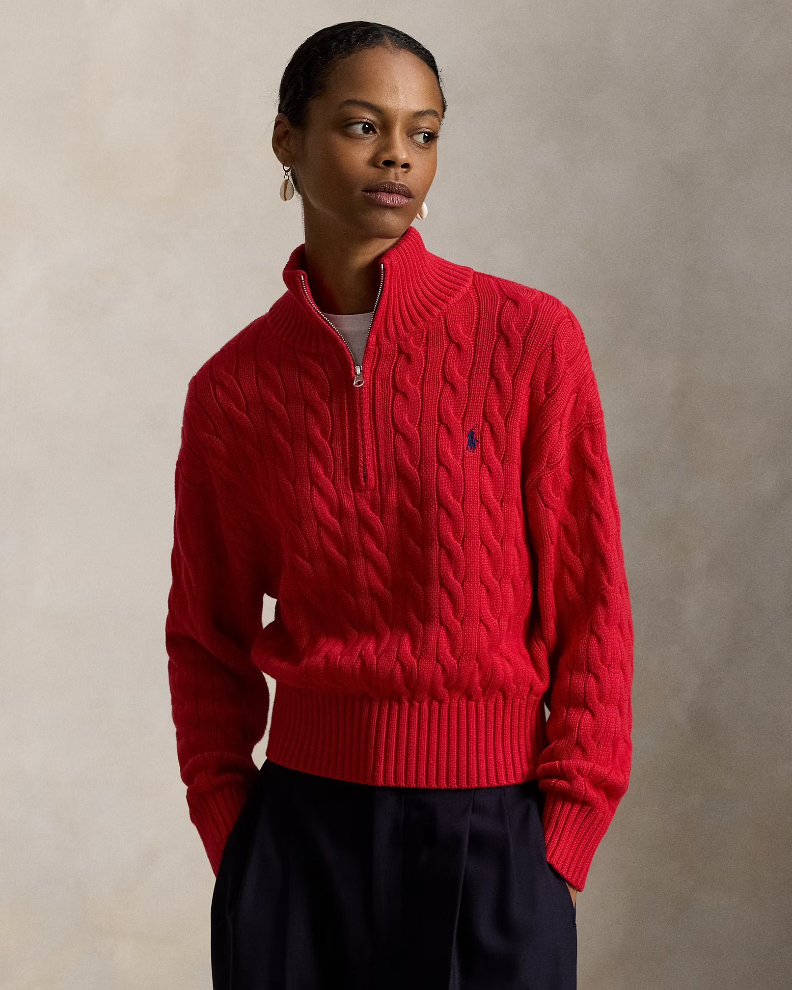 Suéter de algodão com trama trançada e zíper até o peito