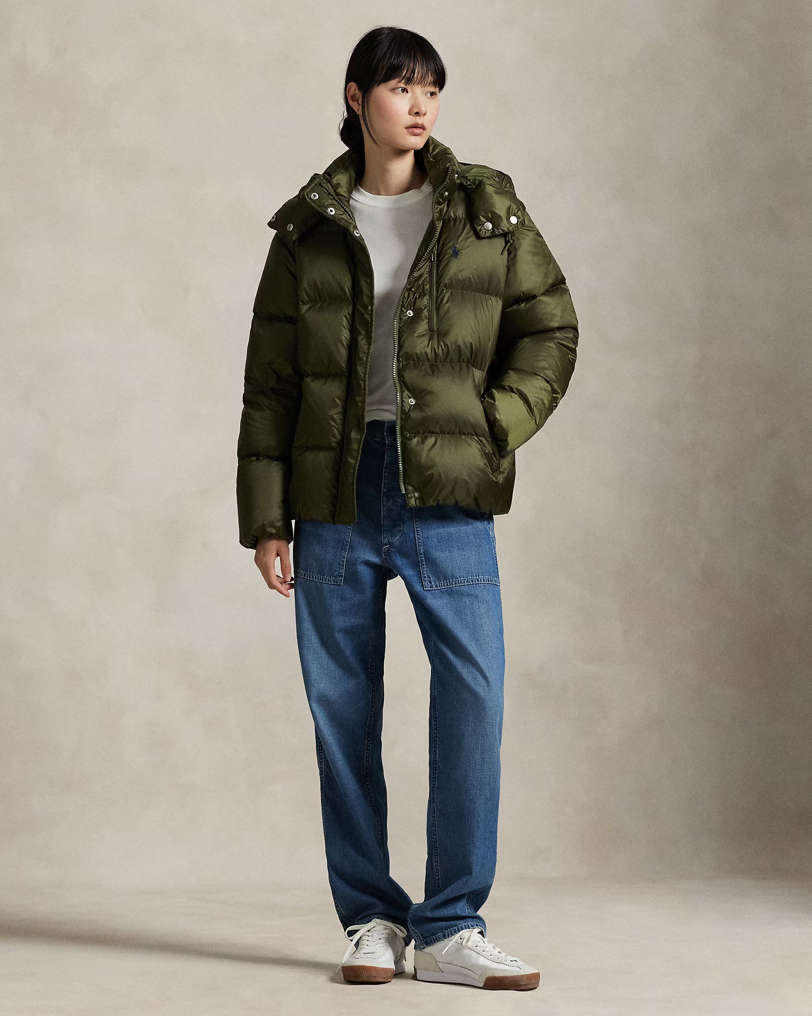 Jaqueta puffer de plumas de peso médio