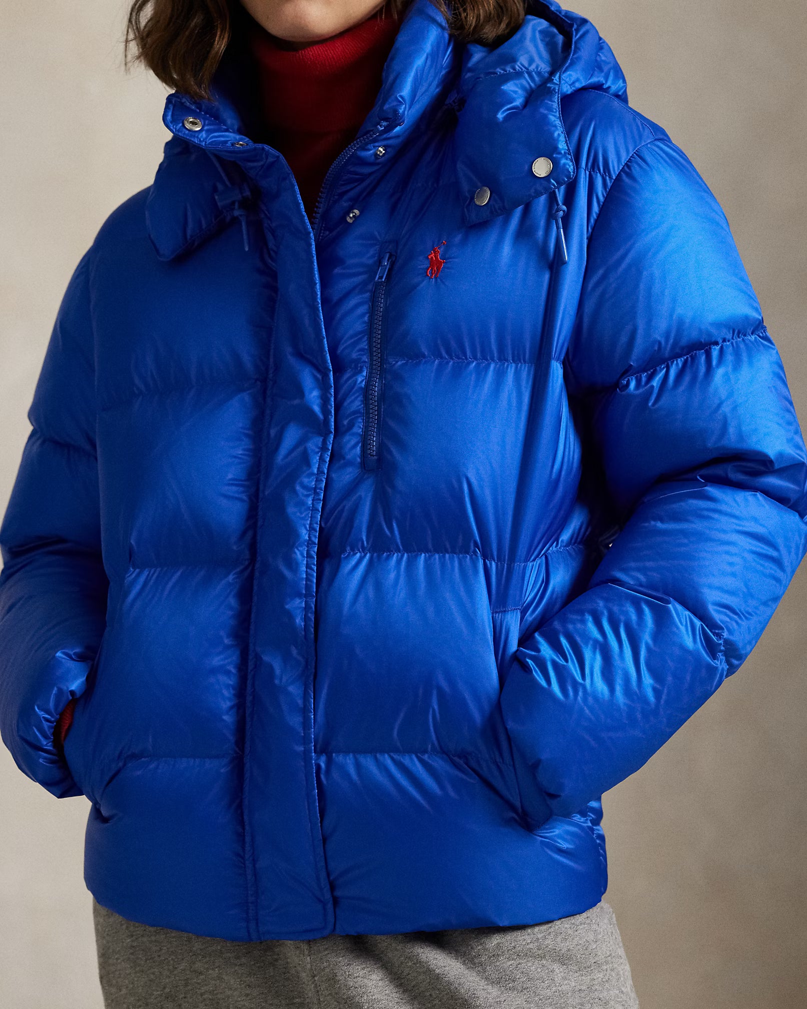 Jaqueta puffer de plumas de peso médio